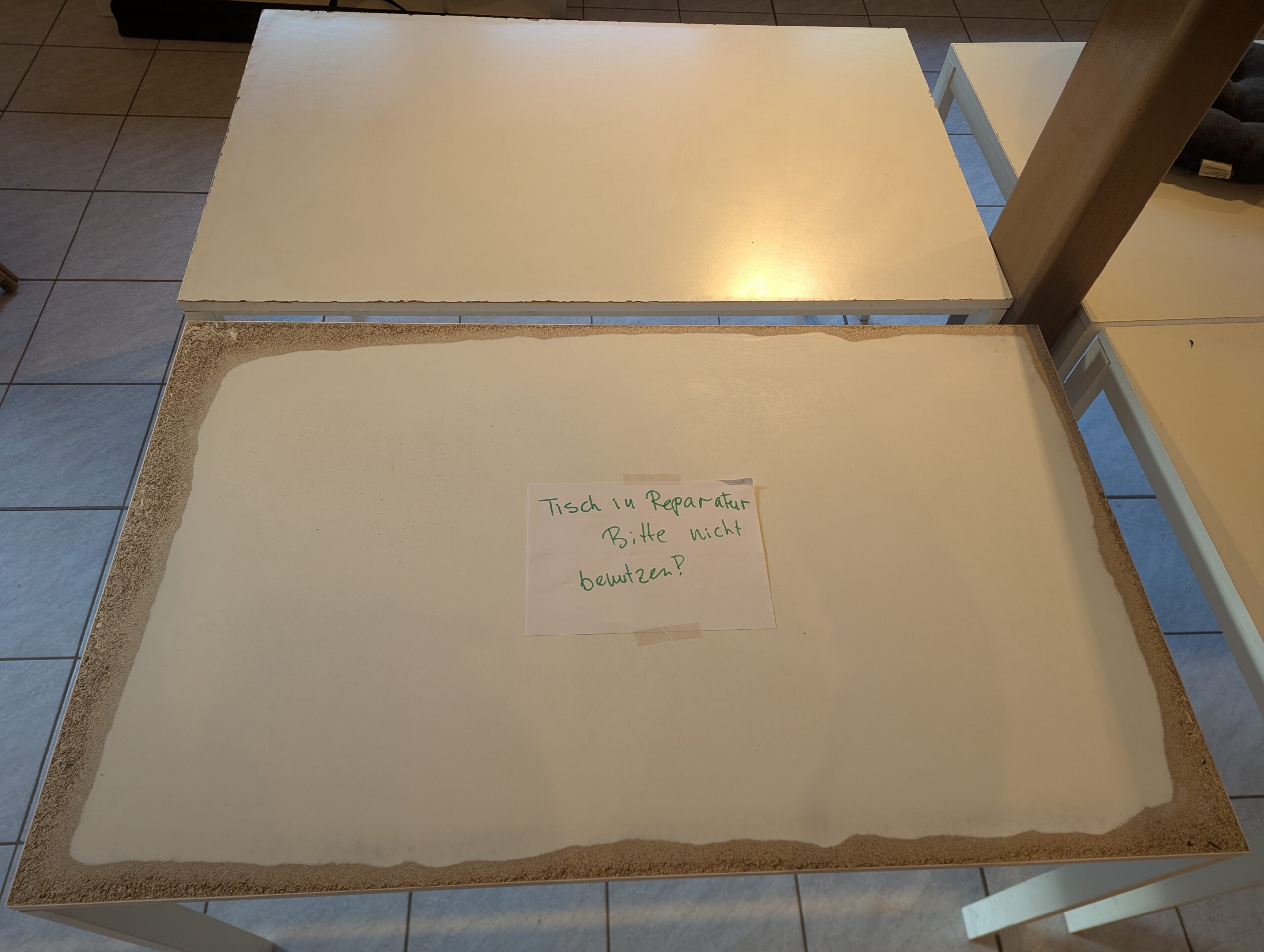 Reparatur Tisch